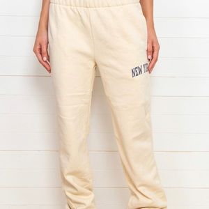 Brandy Melville New York Rosa Sweatpants